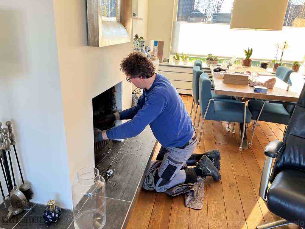 Schouwveger Almelo kleed schoorsteenreiniger Schouwveger Almelo kleed schoorsteenreiniger
